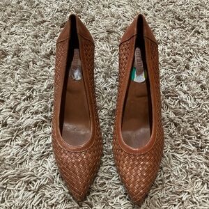 Floran’s basket weave Italian Leather Heels